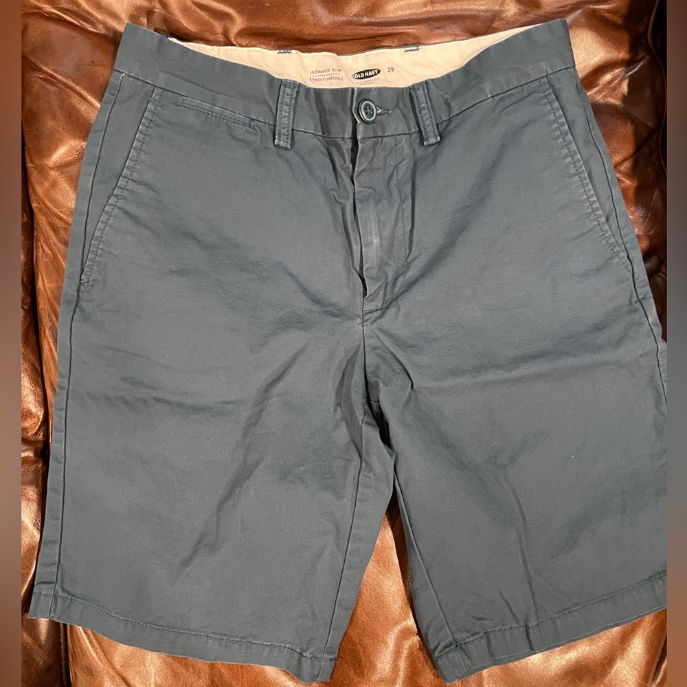 Old Navy Men’s Slim flat front shorts